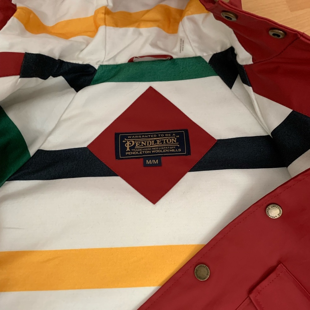 Pendleton girls’ burgundy raincoat size M - Picture 2 of 6